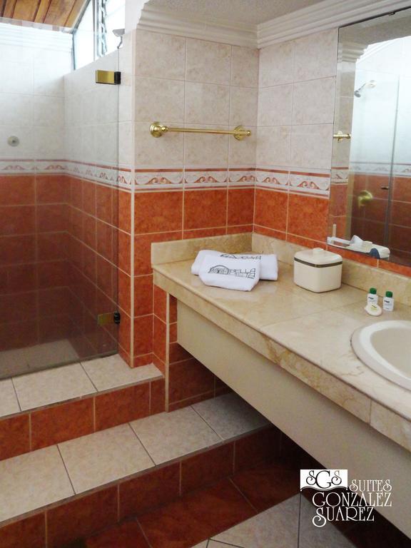 Hotel Suites Gonzalez Suarez 키토 외부 사진