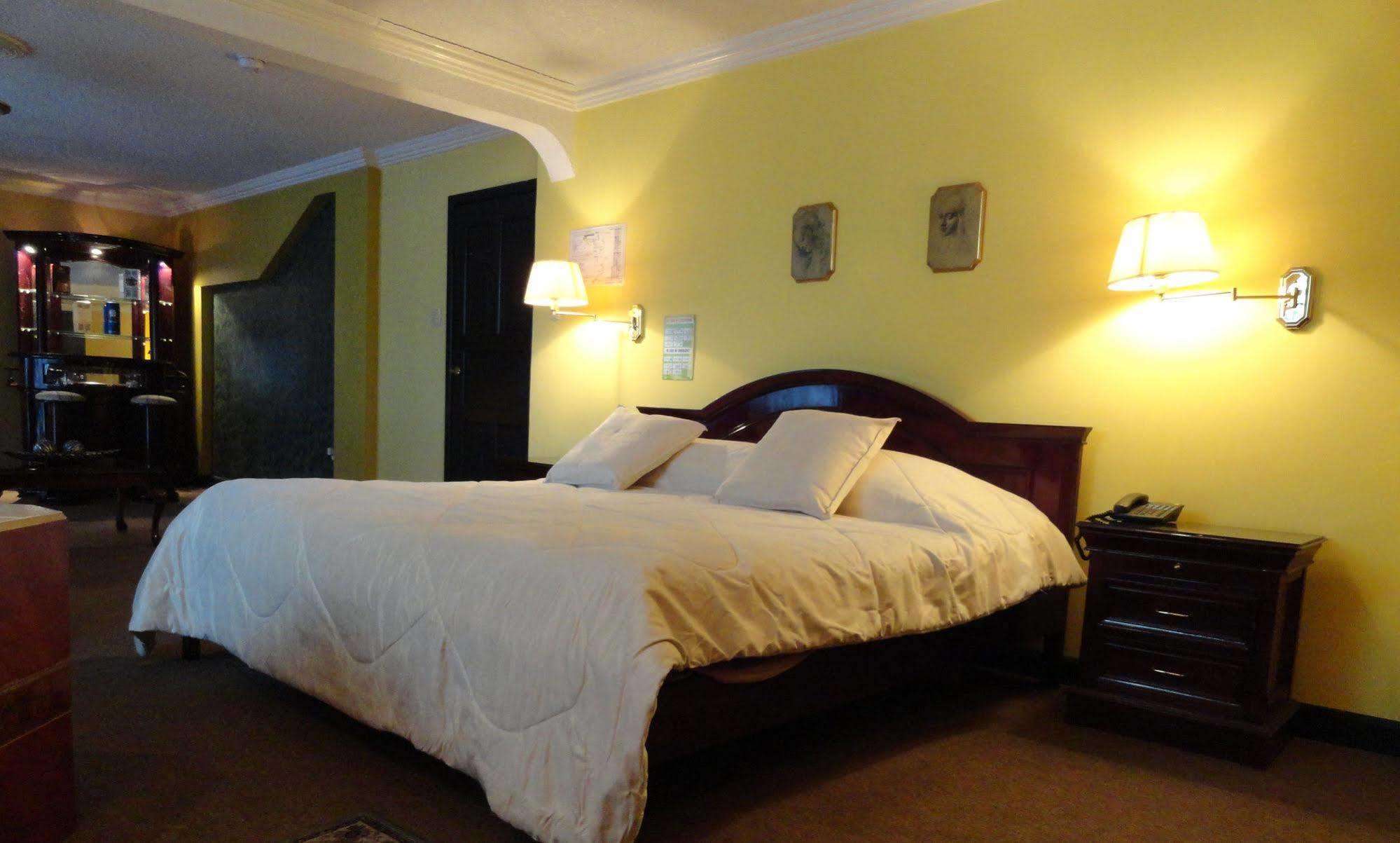 Hotel Suites Gonzalez Suarez 키토 외부 사진