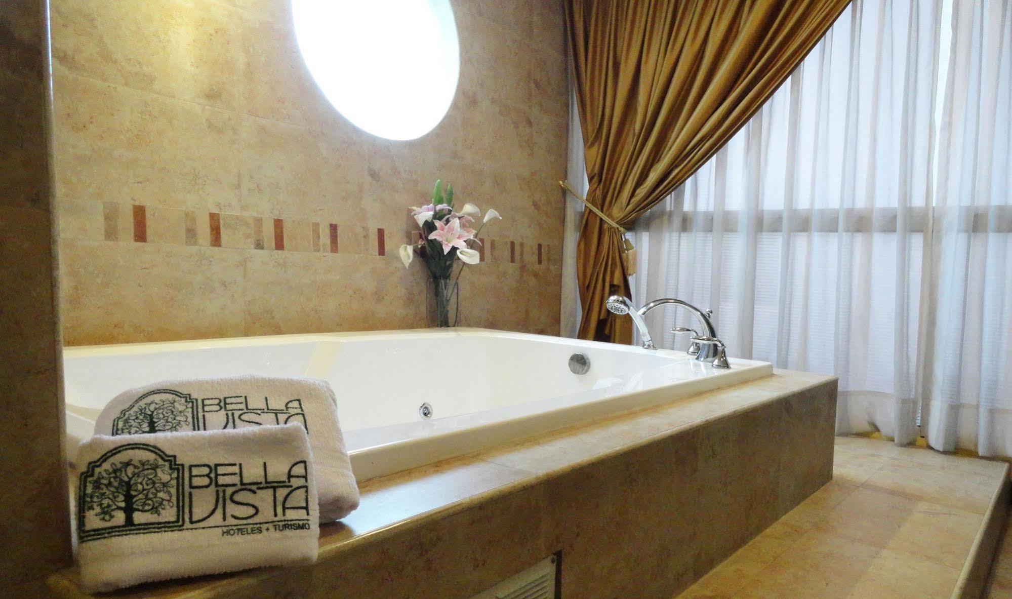 Hotel Suites Gonzalez Suarez 키토 외부 사진