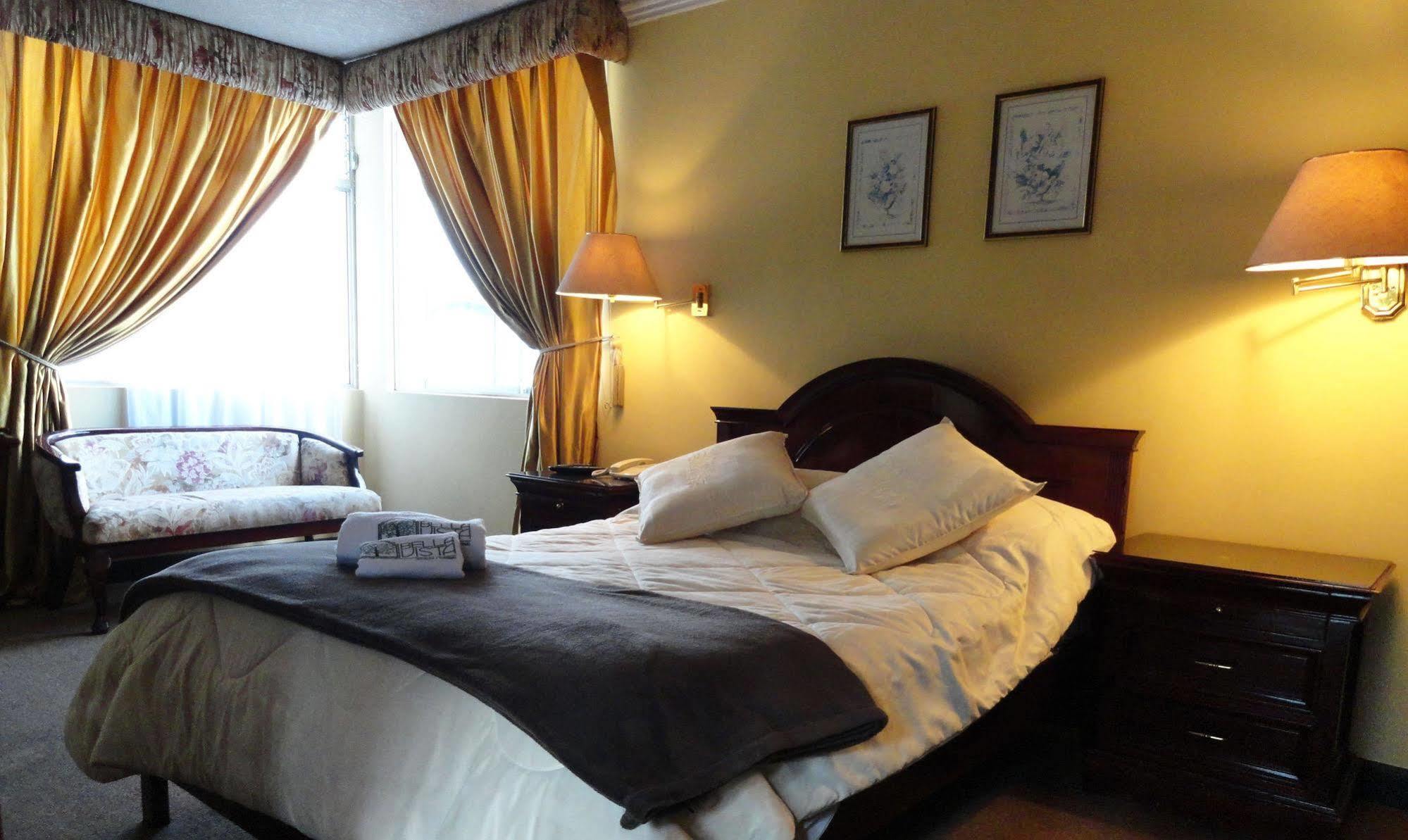 Hotel Suites Gonzalez Suarez 키토 외부 사진